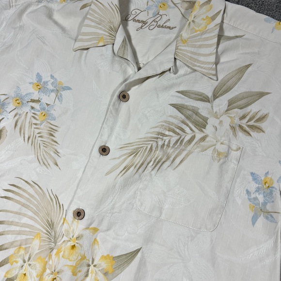 Tommy Bahama Mens Size L 100% Silk Short Sleeve Floral Shirt - Picture 2 of 7